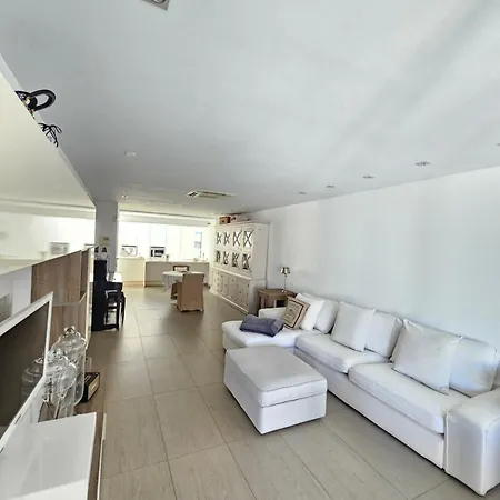 Nosotros Luxury فيلة *