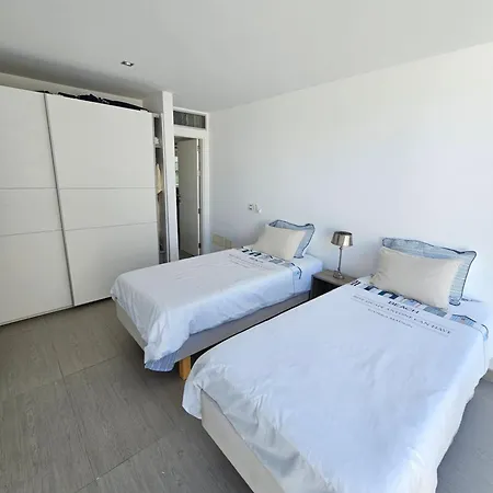 Nosotros Luxury فيلة *