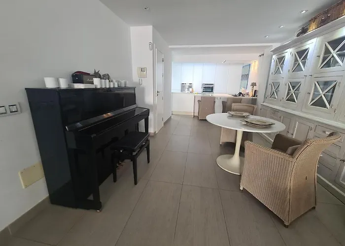 Nosotros Luxury * 로스크리스티아노스