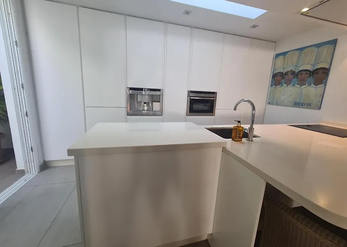 Nosotros Luxury Villa *