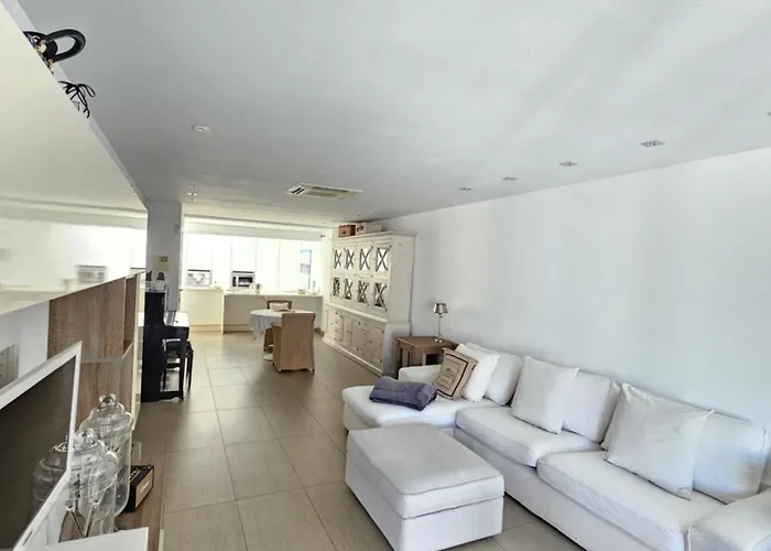 Nosotros Luxury Villa *